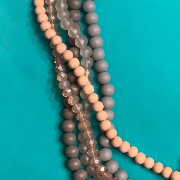 COPY - NWOT- 5 strand beaded necklace - Picture 2 of 4